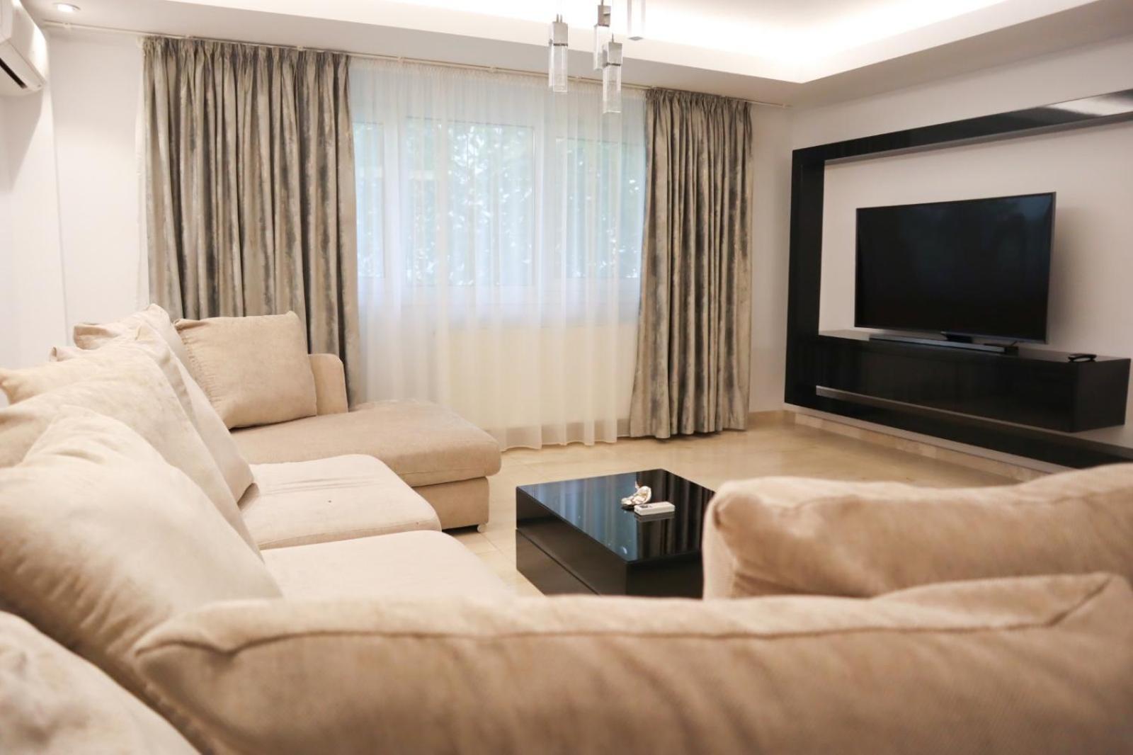 Central Apartament Bulevardul Decebal Букурещ Екстериор снимка